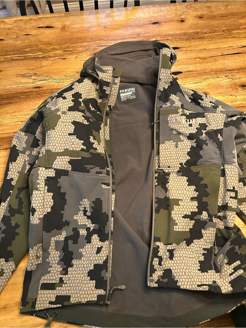 KUIU Men’s Camo Guide Jacket - Large